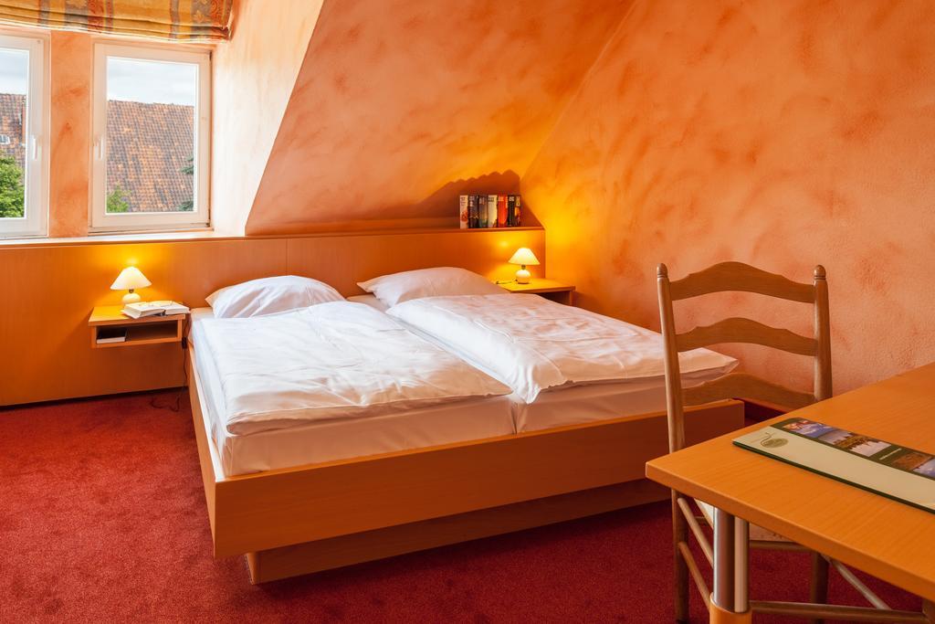 Landhotel Zur Linde Verden an der Aller Exterior foto